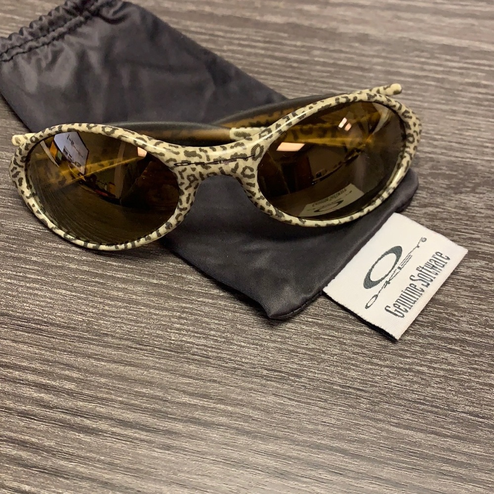 Oakley sunglasses